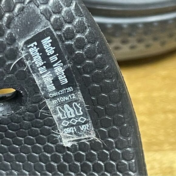 Crocs Tie Dye Graphic Slide Sandals 207283 Slip On Mens 10 Womens 12 Worn Once - Picture 4 of 5